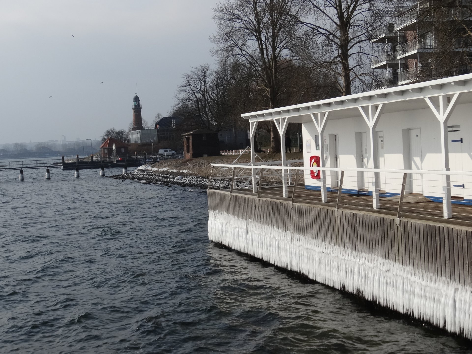 Die Seebadeanstalt im Winter