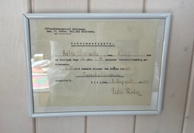 Frau Warnecke geht schwimmen 2